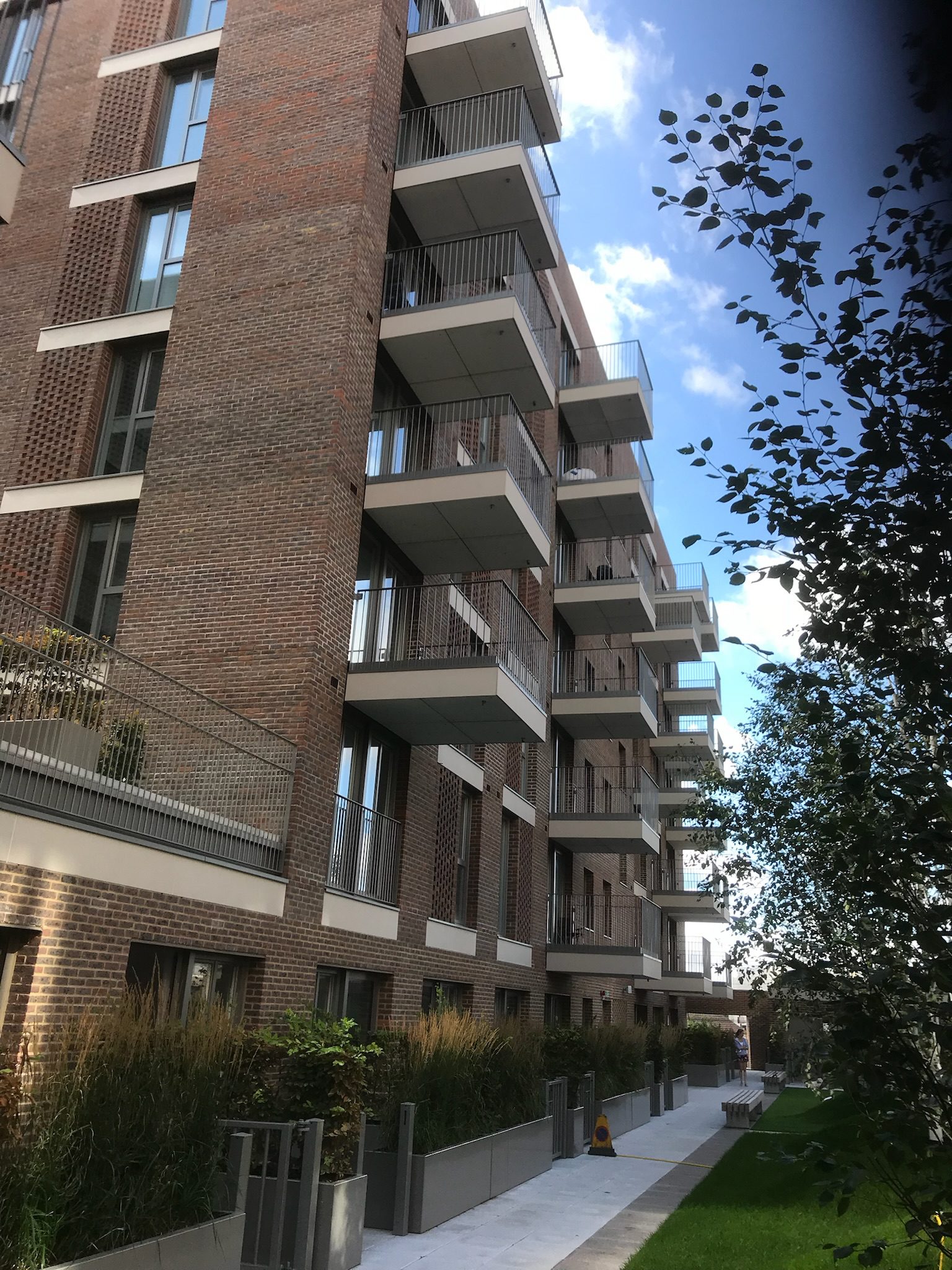 apartment-balconies-london